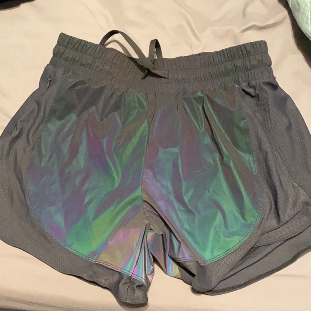 Curved and combat boots reflective shorts